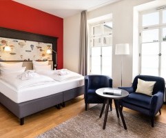 2025-03_Hotel Therme Teinach_Zimmer_LutzSternstein-1245_sRGB_screen_KLA_169