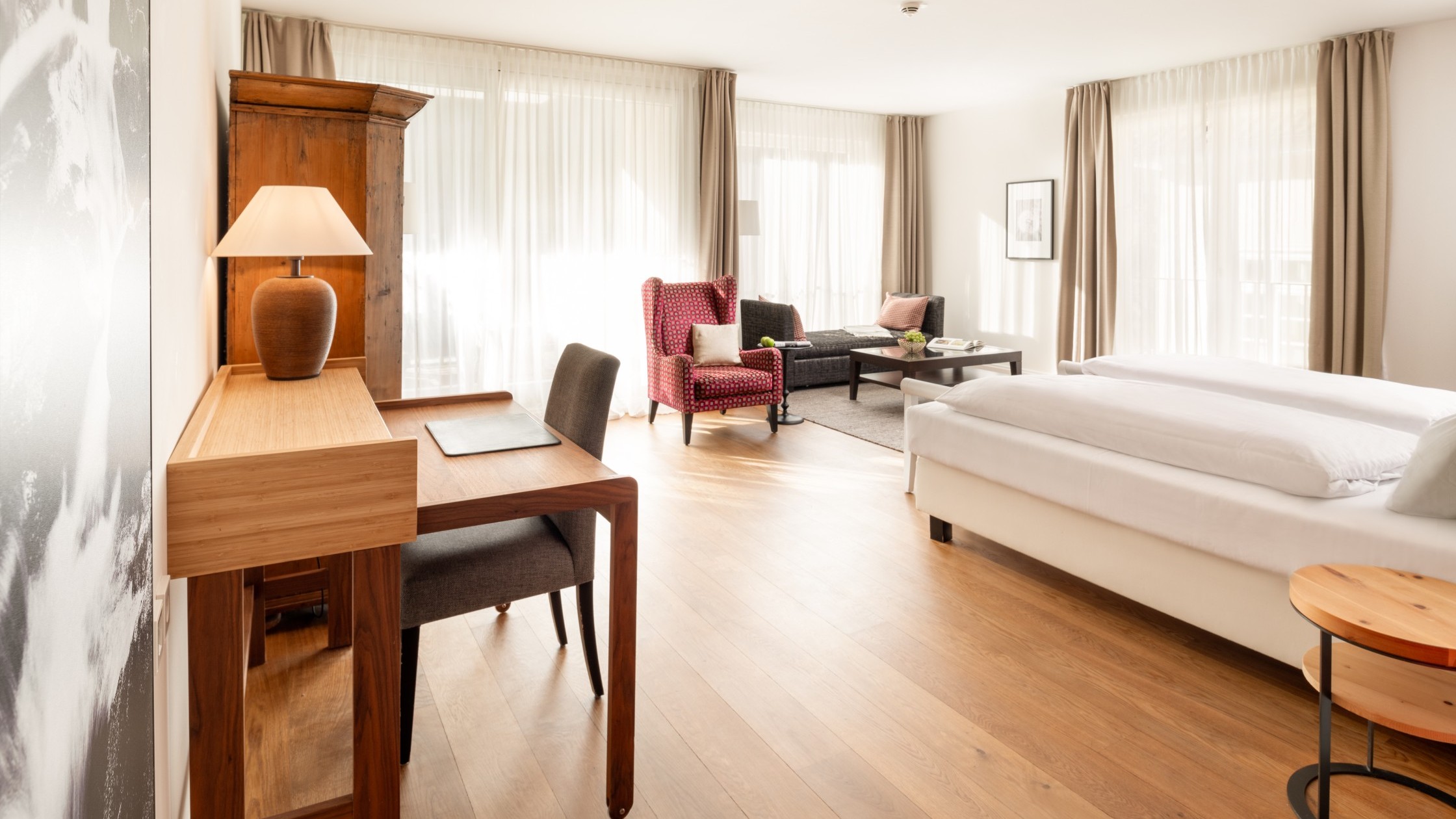 2025-03_Hotel Therme Teinach_Zimmer_LutzSternstein-1744_sRGB_screen_TJSU_149