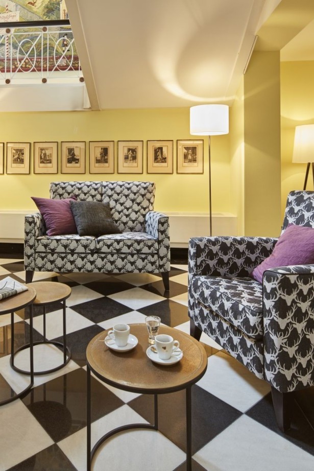 060319_HotelThermeTeinach_Haupthaus_Lobby_Sitzecke