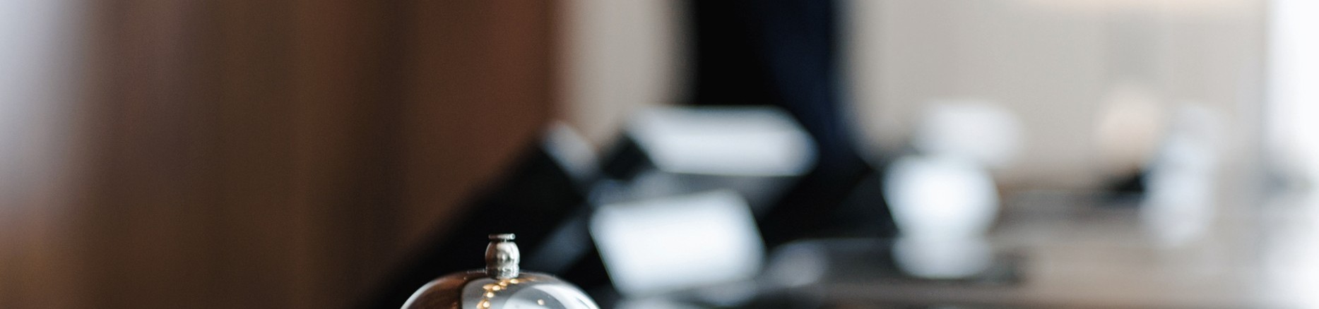 Empfangsglocke an der Rezeption des Wellnesshotels Bad Teinach